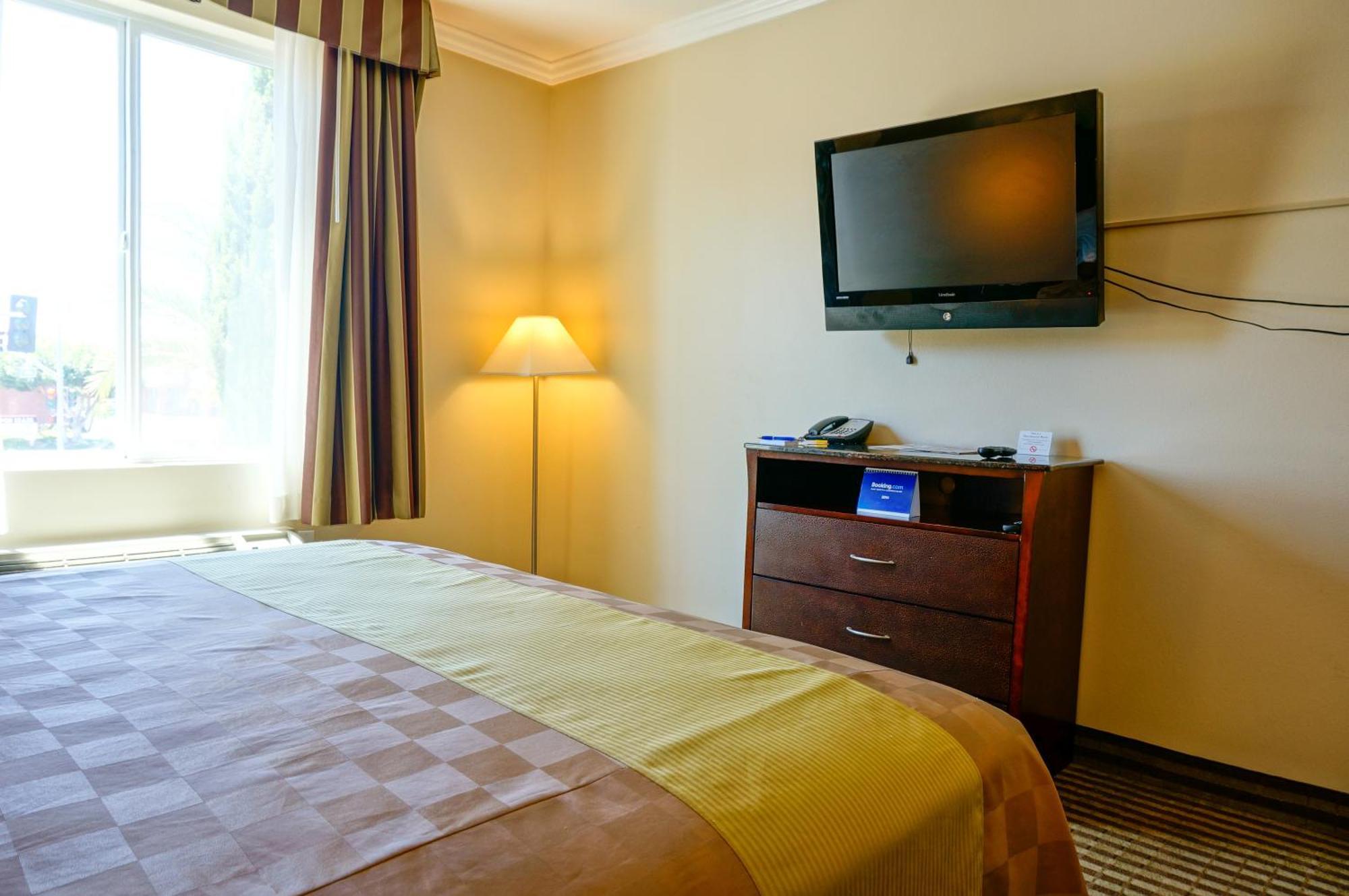 Harbor Inn & Suites Anaheim Room photo